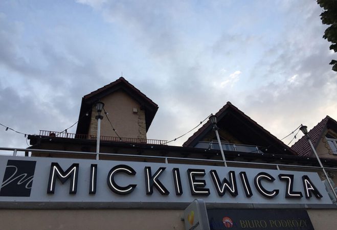 Litery blokowe świecące