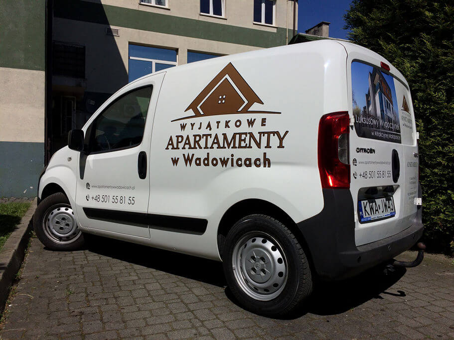 Posiadamy wiele folii nietypowych - złotych, srebrnych, metalicznych które w najlepszy sposób odwzorują Państwa logo. Apartamenty w Wadowicach